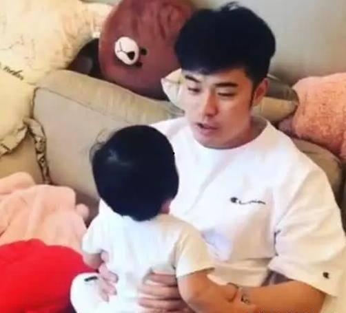 陈赫爆料黄渤女儿视频,网友直呼可爱到爆